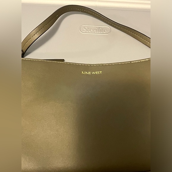 Nine West Womens wristlet Bag 9.5x6.5", Green - Picture 3 of 5